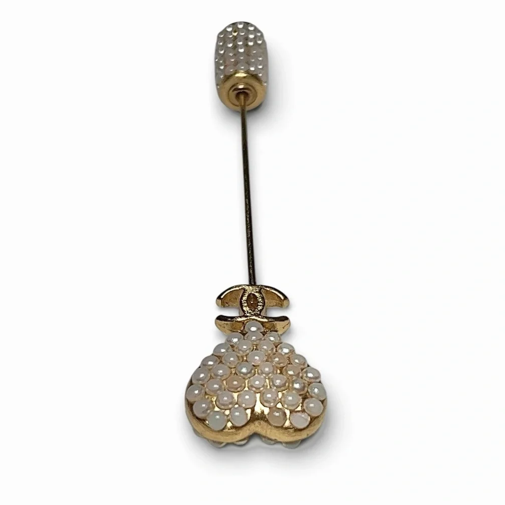 CHANEL Gold Heart and Pearl Stick Pin Brooch